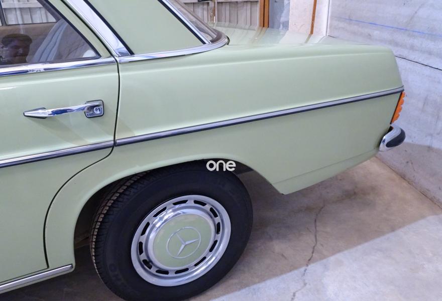 MERCEDES 230 1978