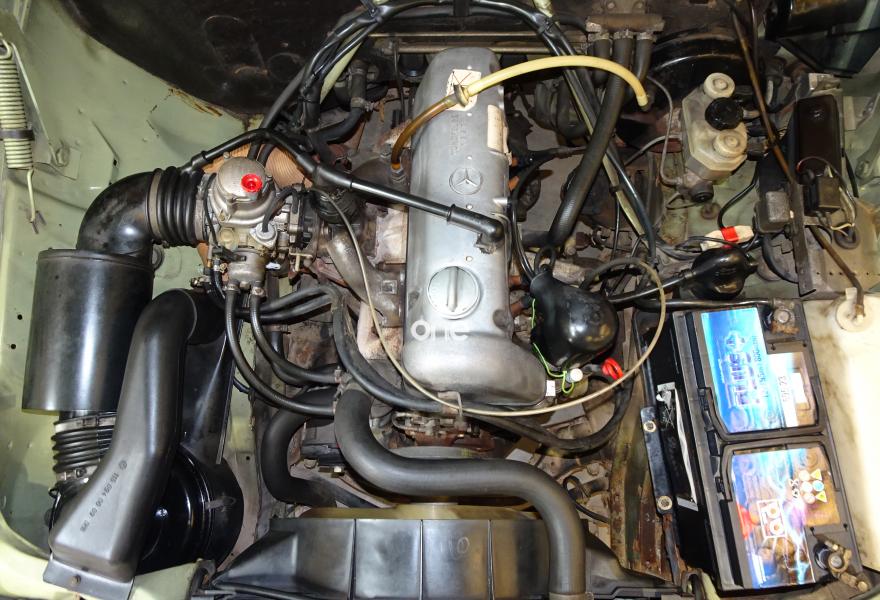 MERCEDES 230 1978