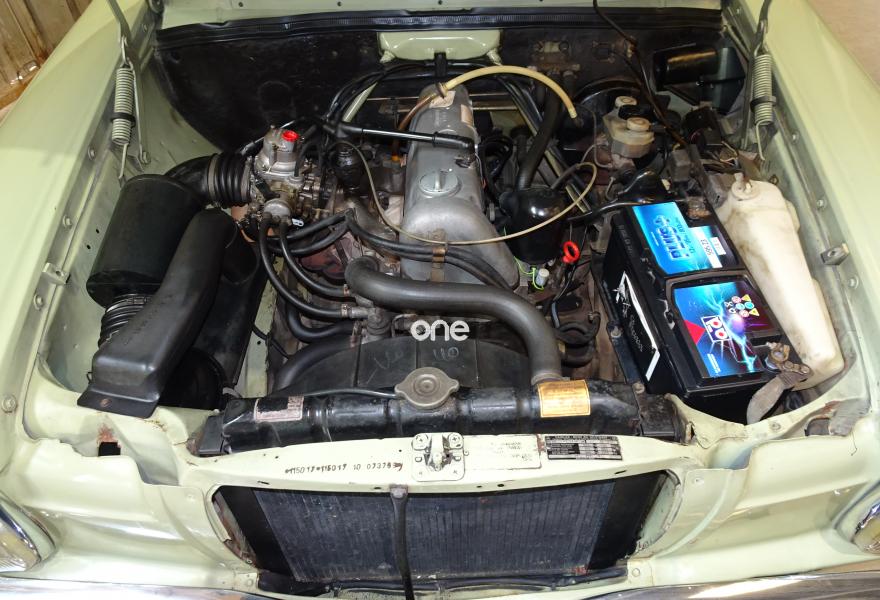 MERCEDES 230 1978