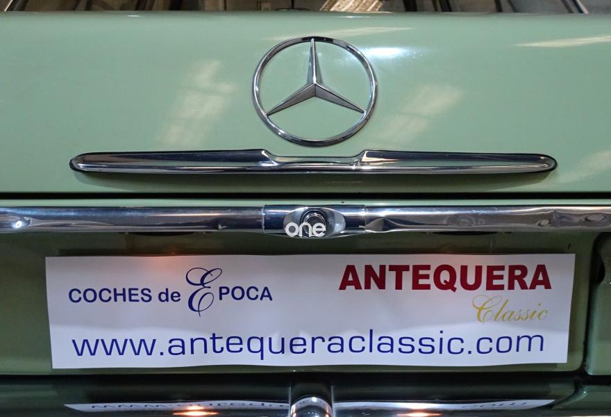 MERCEDES 230 1978