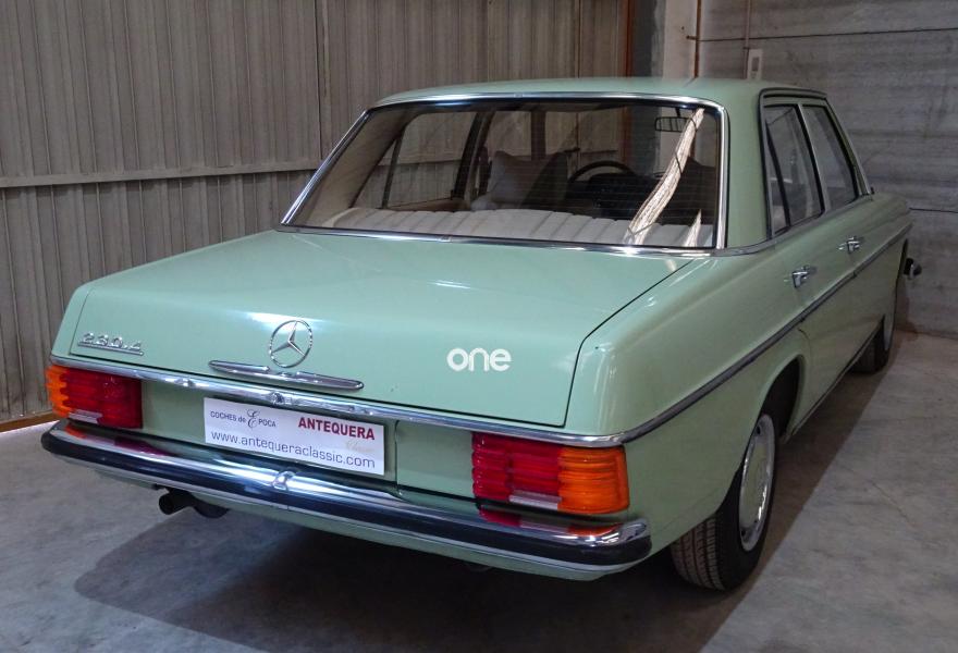 MERCEDES 230 1978