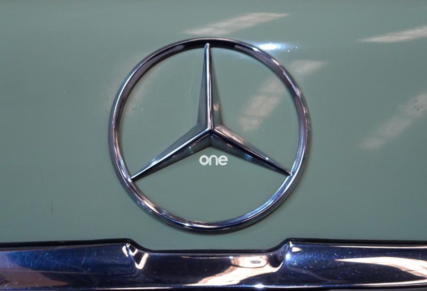 MERCEDES 230 1978