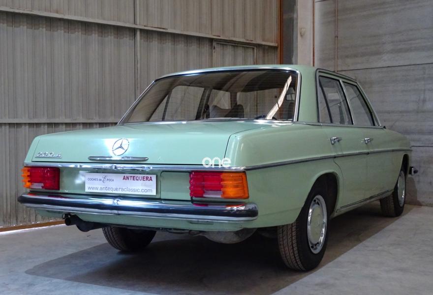 MERCEDES 230 1978