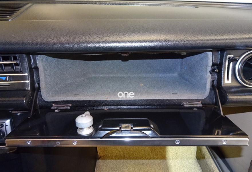 MERCEDES 230 1978