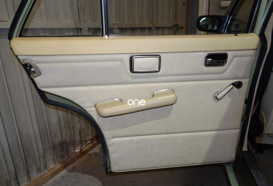 MERCEDES 230 1978
