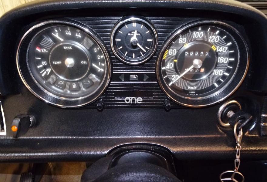 MERCEDES 230 1978