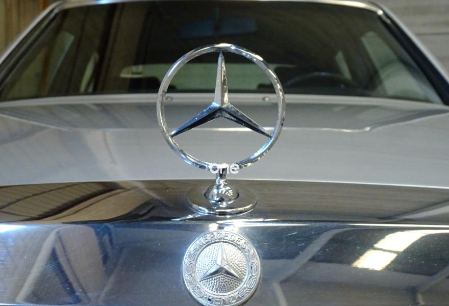 MERCEDES 280 1982