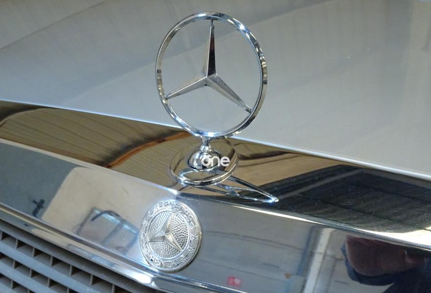 MERCEDES 280 1982