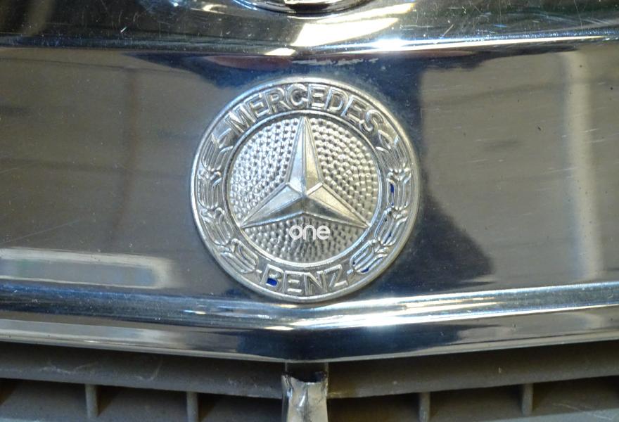 MERCEDES 280 1982