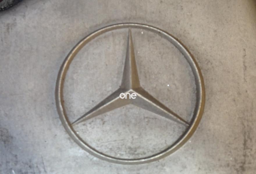 MERCEDES 280 1982