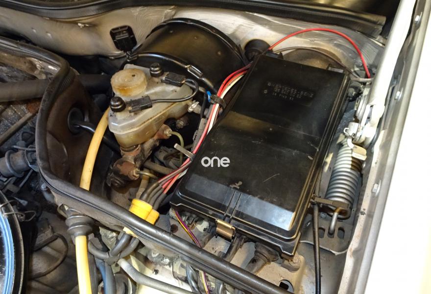 MERCEDES 280 1982