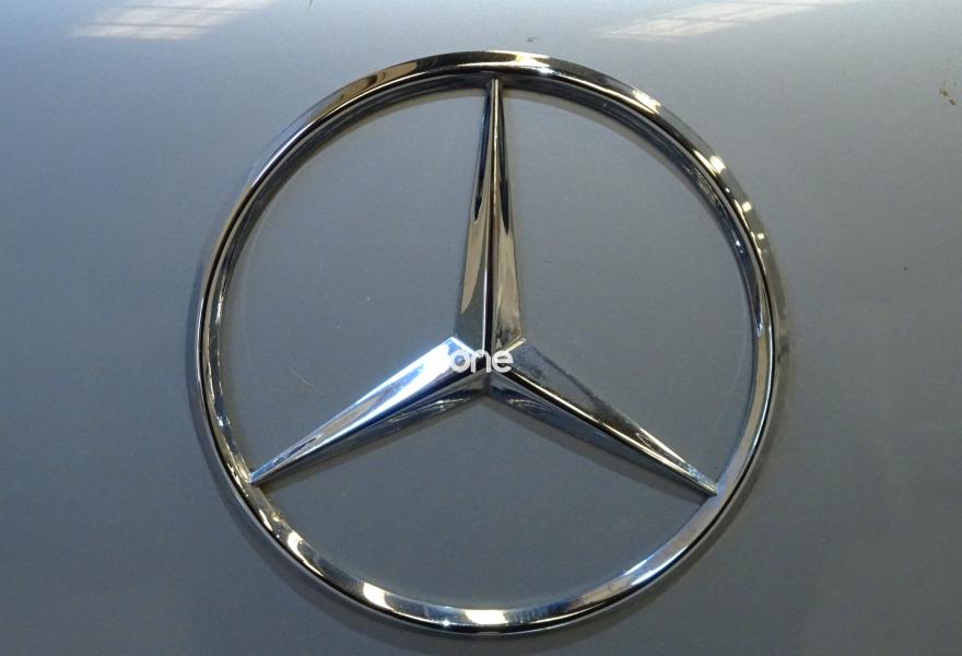 MERCEDES 280 1982