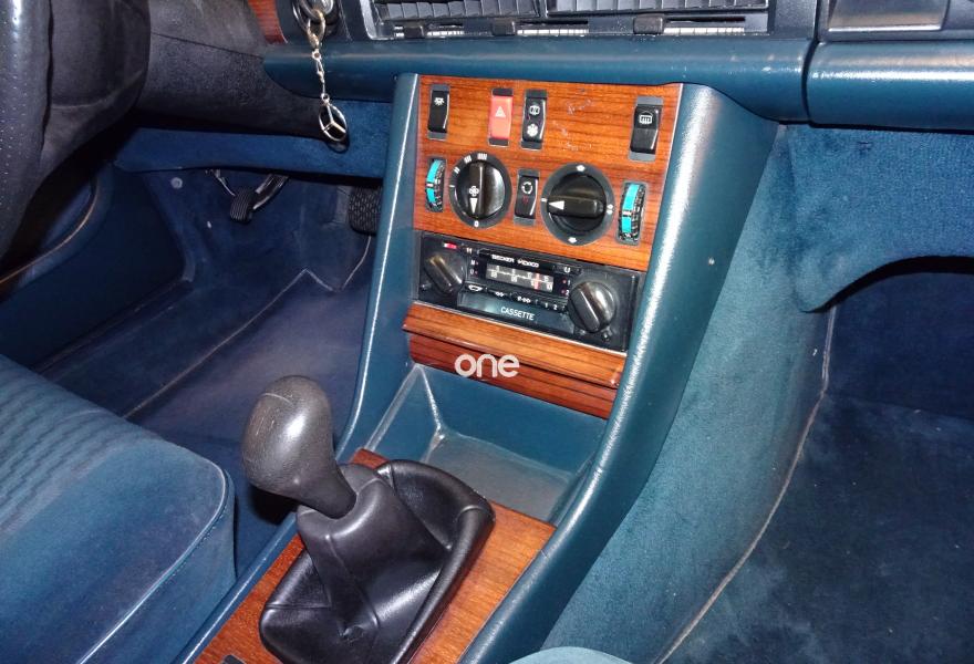 MERCEDES 280 1982