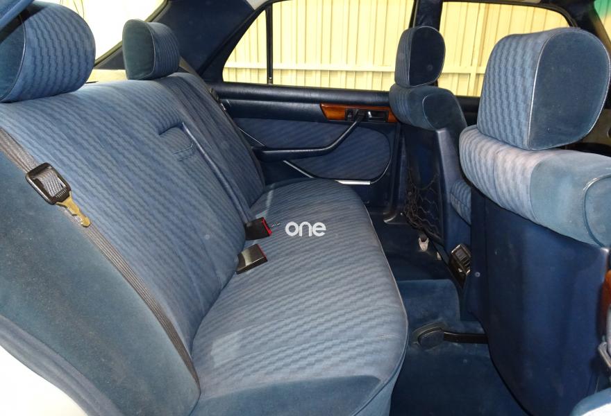 MERCEDES 280 1982