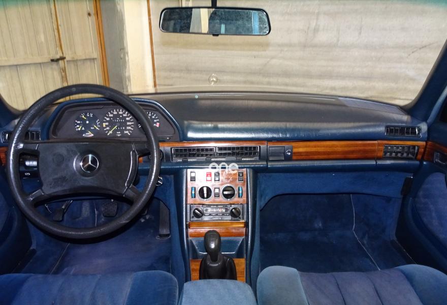 MERCEDES 280 1982