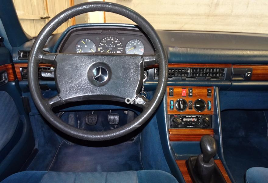 MERCEDES 280 1982