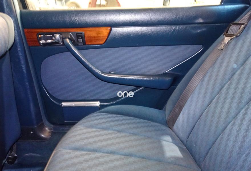 MERCEDES 280 1982