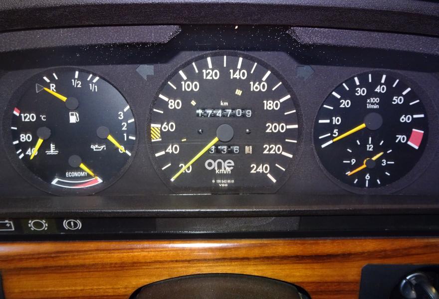 MERCEDES 280 1982