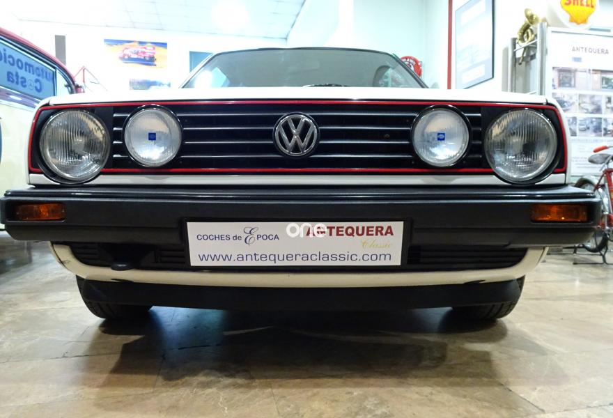 VOLKSWAGEN Golf 1990