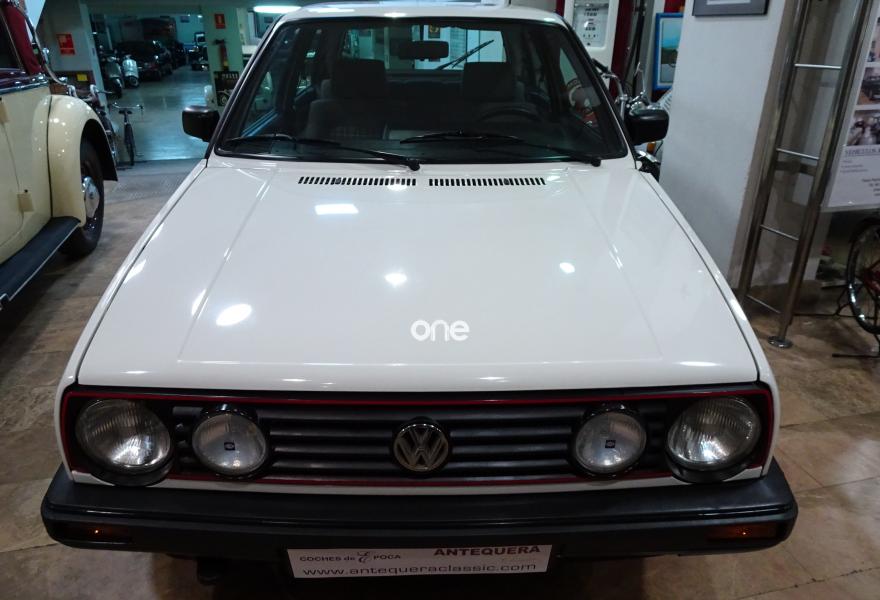 VOLKSWAGEN Golf 1990
