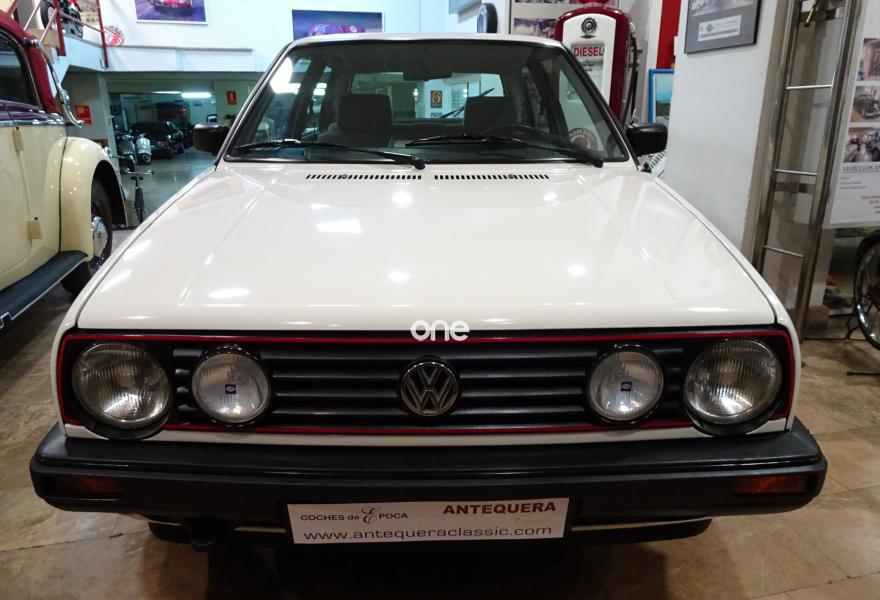 VOLKSWAGEN Golf 1990