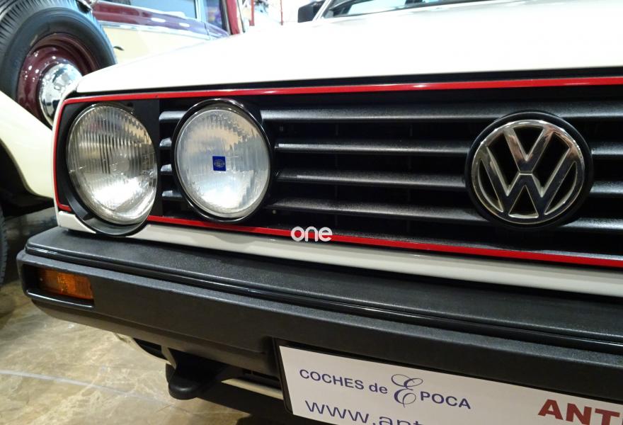VOLKSWAGEN Golf 1990