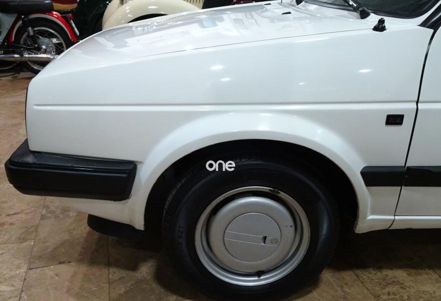 VOLKSWAGEN Golf 1990