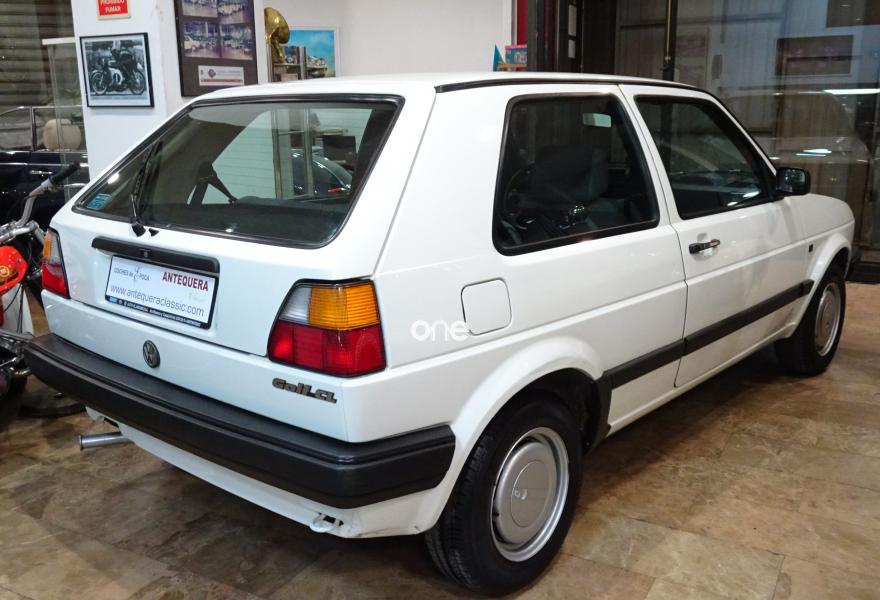 VOLKSWAGEN Golf 1990