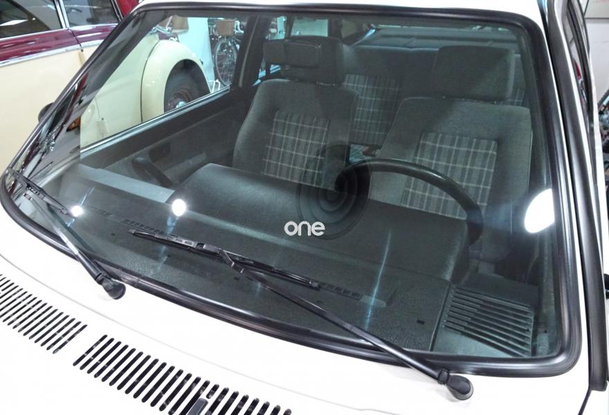 VOLKSWAGEN Golf 1990