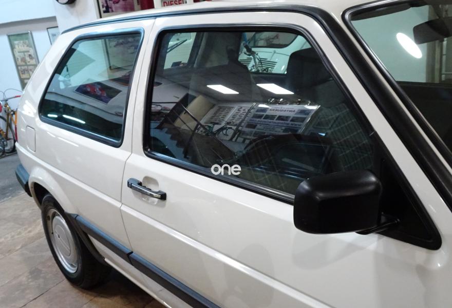 VOLKSWAGEN Golf 1990