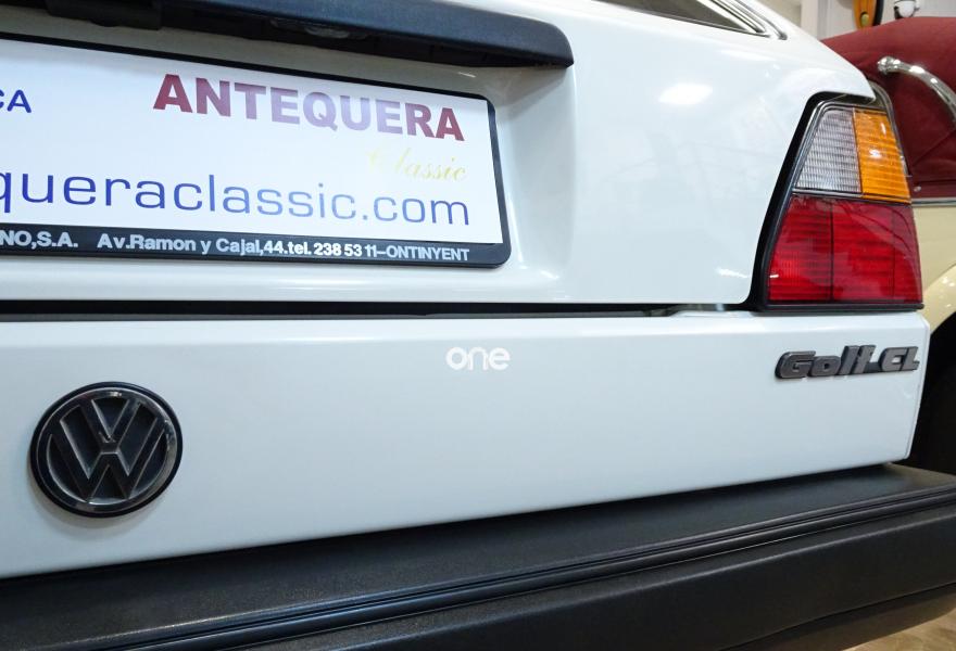 VOLKSWAGEN Golf 1990
