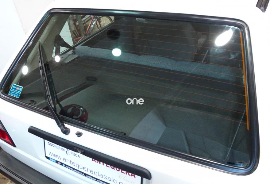 VOLKSWAGEN Golf 1990