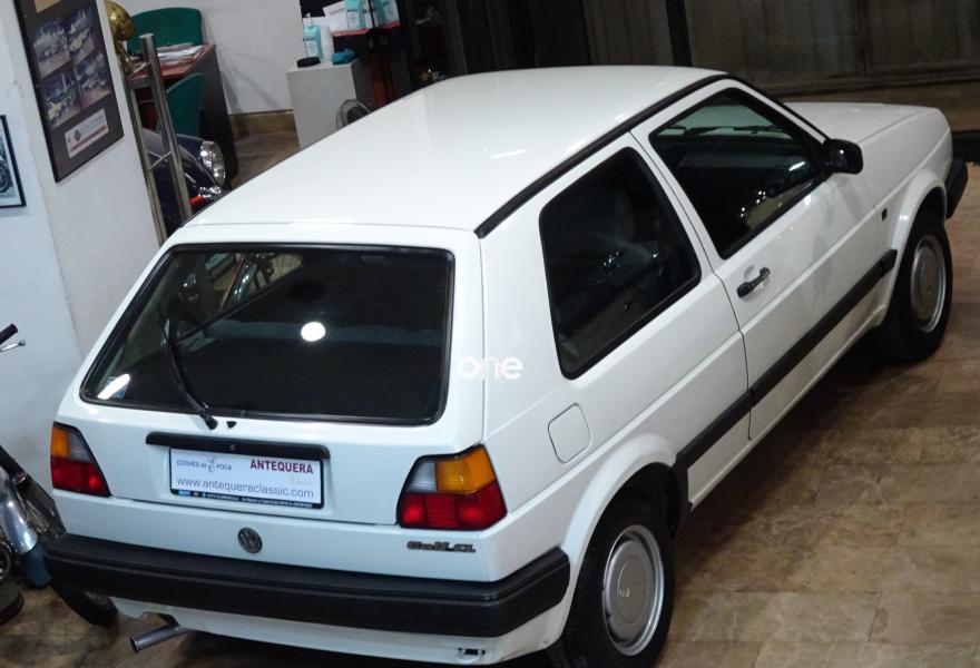 VOLKSWAGEN Golf 1990