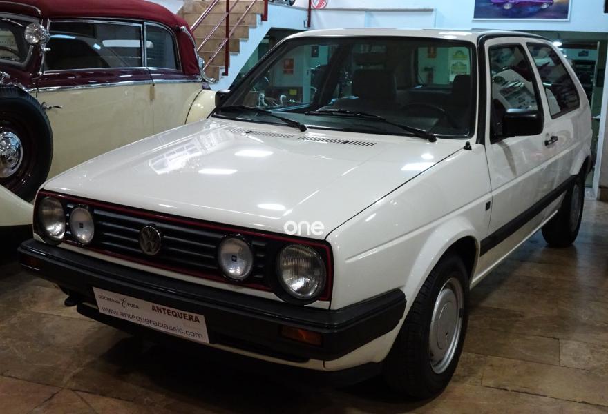 VOLKSWAGEN Golf 1990