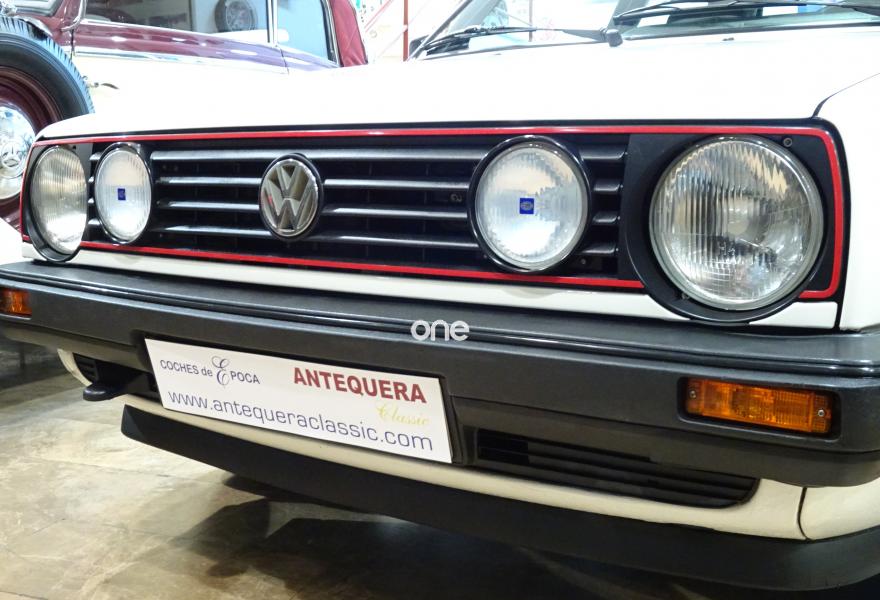 VOLKSWAGEN Golf 1990