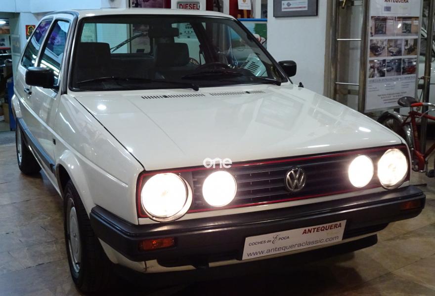 VOLKSWAGEN Golf 1990