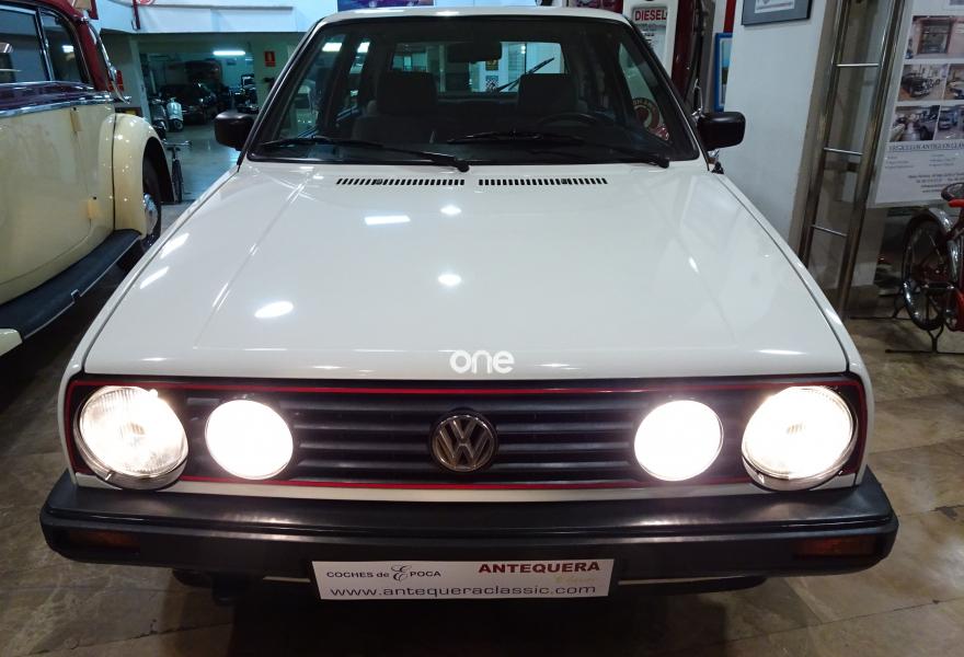 VOLKSWAGEN Golf 1990