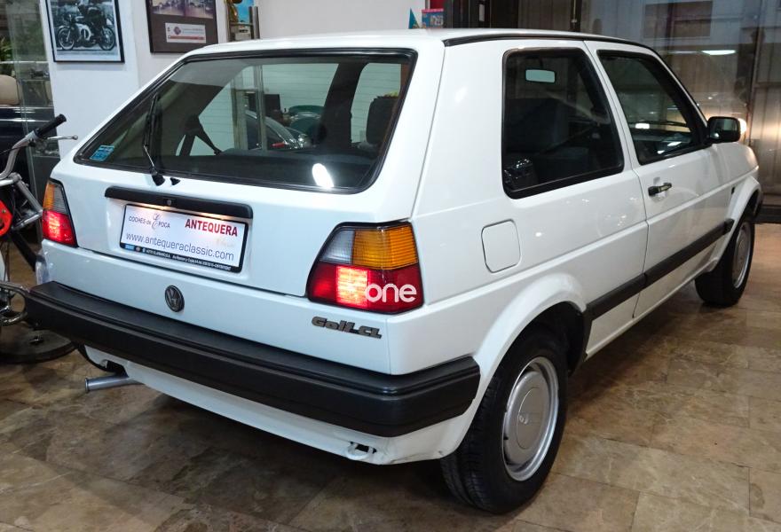 VOLKSWAGEN Golf 1990