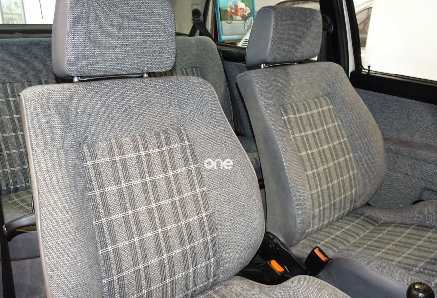 VOLKSWAGEN Golf 1990