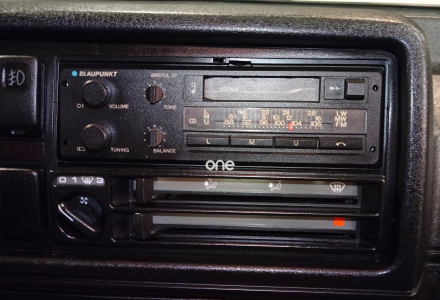 VOLKSWAGEN Golf 1990