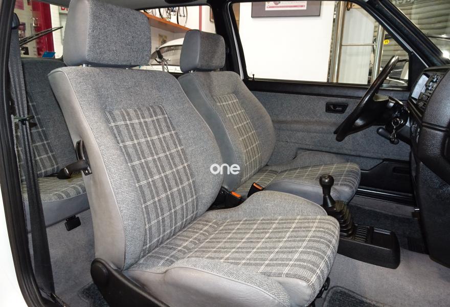 VOLKSWAGEN Golf 1990