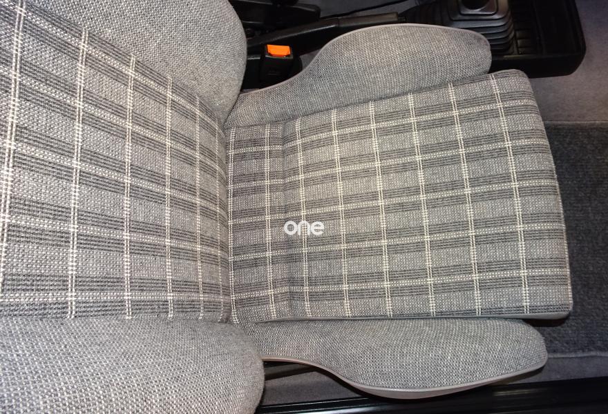 VOLKSWAGEN Golf 1990