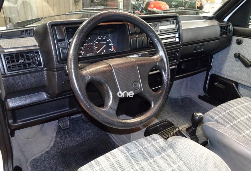 VOLKSWAGEN Golf 1990