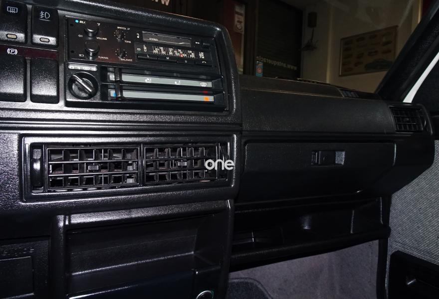 VOLKSWAGEN Golf 1990