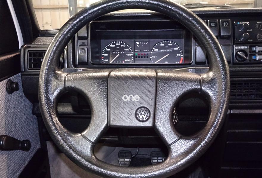 VOLKSWAGEN Golf 1990