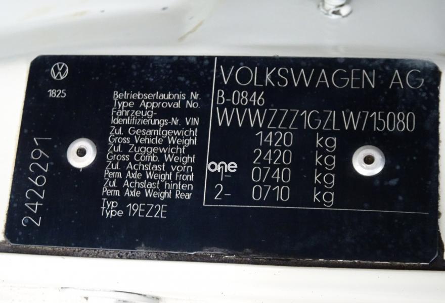 VOLKSWAGEN Golf 1990