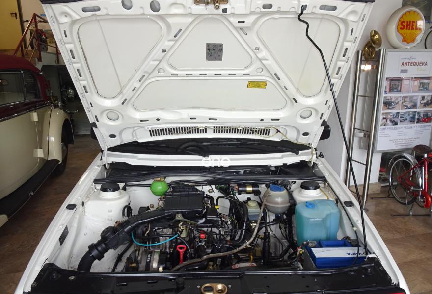 VOLKSWAGEN Golf 1990
