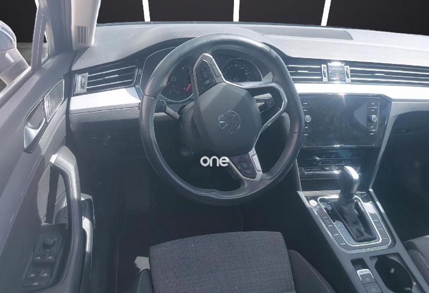 VOLKSWAGEN Passat 2022