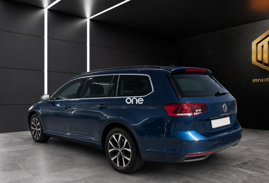 VOLKSWAGEN Passat 2022