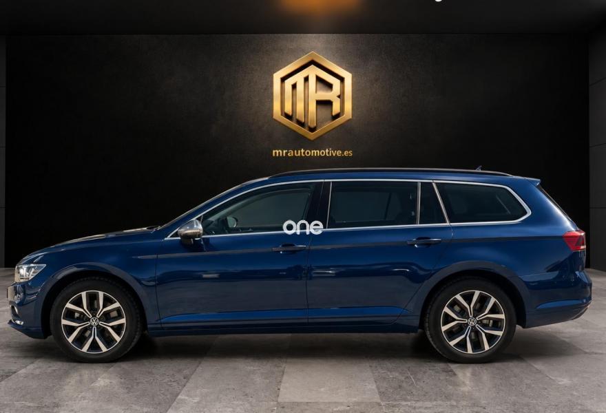 VOLKSWAGEN Passat 2022